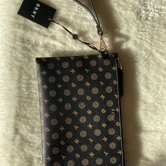 NWT DKNY Large Heritage Logo Wristlet - Picture 5 of 8